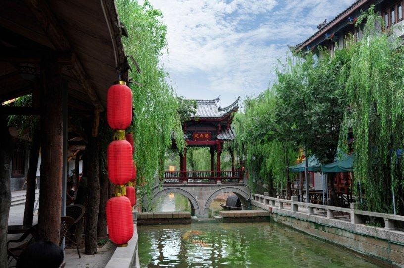 习言道|以中法关系的稳定性应对世界的不确定性